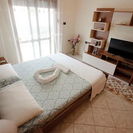 Artur'S Apartment 2 Gjirokastër 外观 照片